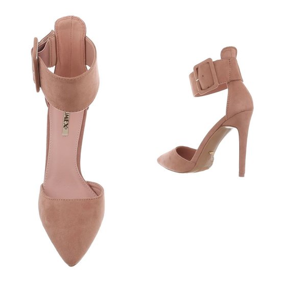 Ada trendy pump.