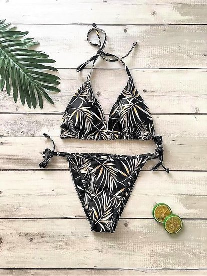 Sexy printed bikini set.