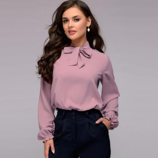 Classy blouse met strik.