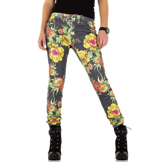 Trendy jeans floral.