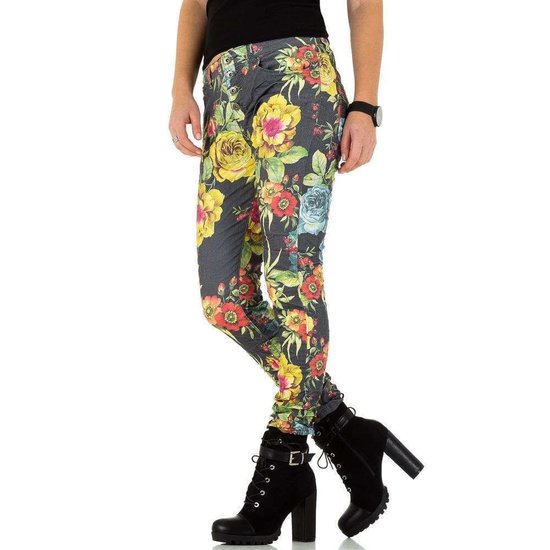 Trendy jeans floral.