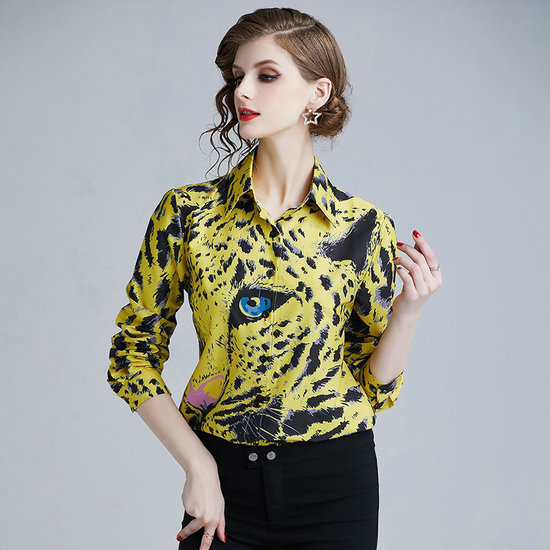 Fashion blouse met luipaard print