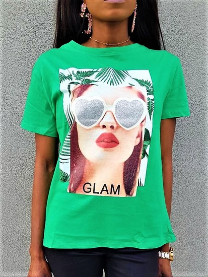 T shirt fashion lady met zonnebril