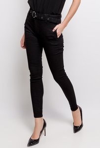 Trendy zwarte hoge taille jeans met riem.
