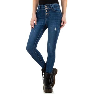 Trendy hoge taille destroyed blue jeans.