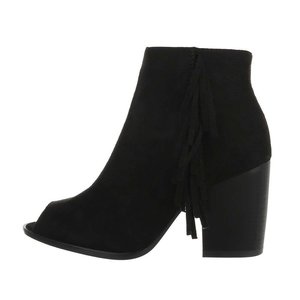 Trendy zwart enkellaarsje Charita met peeptoe.SOLD OUT