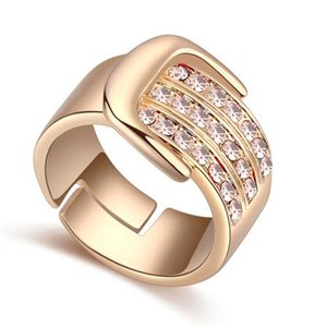 Classy  gold plated ring met rose bergkristallen.