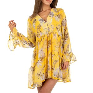 Petite robe jaune imprimée.