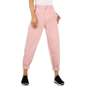 Trendy rose mom-fit jeans.