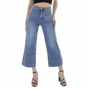 Trendy 7/8 blue jeans met flair pijpen.