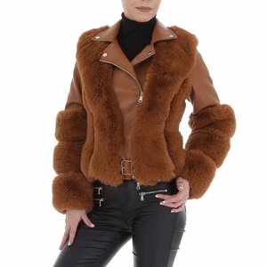 Fashion camelkleurige leatherlook jas.