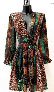 Mooie korte leopard mixed jurk met mixed print.