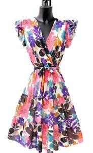 Trendy korte mixed colours mouwloze jurk