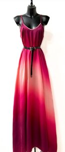 Robe longue en satin rouge   TEMPORARY SOLD OUT