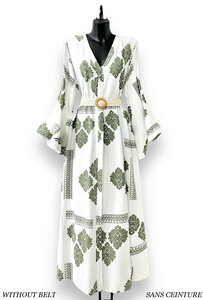 Maxi witte jurk met groene print in bohemian chic style