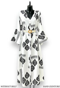 Maxi witte jurk met zwarte print in bohemian chic style