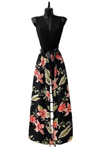 Rose-zwarte mouwloze jumpsuit.