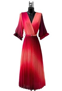 Elegante rood-rose maxi plisse jurk 