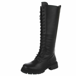 Zwarte hoge veterboot Marja