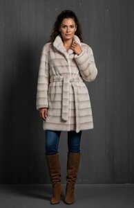 Trendy two tone beige midi jas in imitatiebont