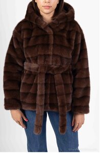 Trendy korte bruine gelaagde jas in  in faux fur