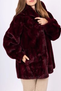 Korte bordeaux faux fur jas met mink effect