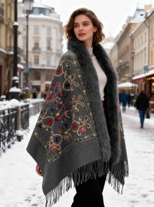 Poncho gris en laine mélangée avec imprimé floral