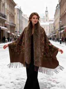 Poncho brun en laine mélangée avec imprimé floral