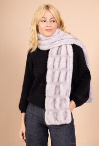 Grijze sjaal in imitatiebont