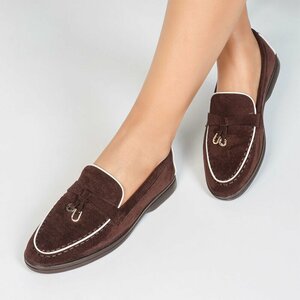 Chaussures basses en daim brun Dulcia