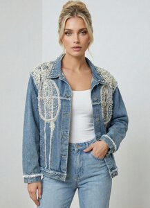 Veste en jean bleu premium ornée de perles, de strass et de broderies exclusives