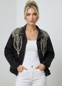 Veste en jean noir premium ornée de perles, de strass et de broderies exclusives