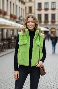 Licht groene bodywarmer in teddy fleece