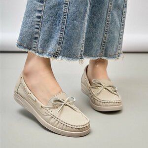 Beige mocassin Mindy met strikdetail