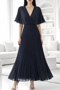 Elegante donker blauwe maxi plisse jurk 