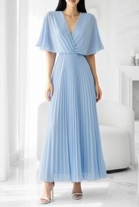 Elegante licht blauwe maxi plisse jurk 