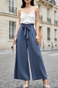 Blauwe palazzo broek in ultrasoft denim met strikceintuur