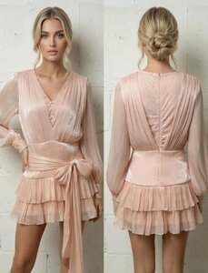 Roze couture mini jurk met kant en plissé – verfijnde avondjurk