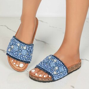 Blauwe slippers Gisele met parels en bloemen details