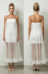 Elegante witte bustier jurk met tulle