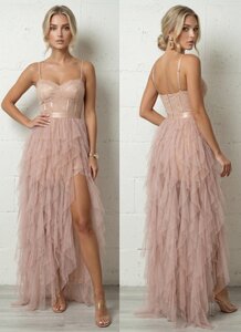 Roze tule jurk met split en kanten corset