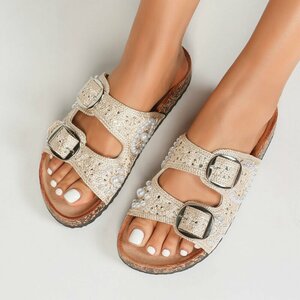 Beige dames slippers met pareldetails en gespen-Corry