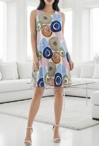 Witte viscose jurk met artistieke cirkelprint