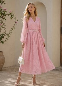 Elegante lange kanten jurk met ceintuur – roze