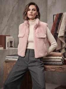 Roze bodywarmer in teddy fleece