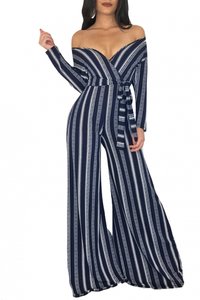 Jumpsuit met wijde pijpen.