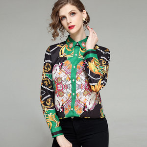 Blouse met vintage print.